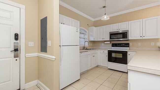 Foto del edificio - 4880 Dahlia Ct