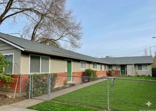 Building Photo - 4955 SW Lombard Ave