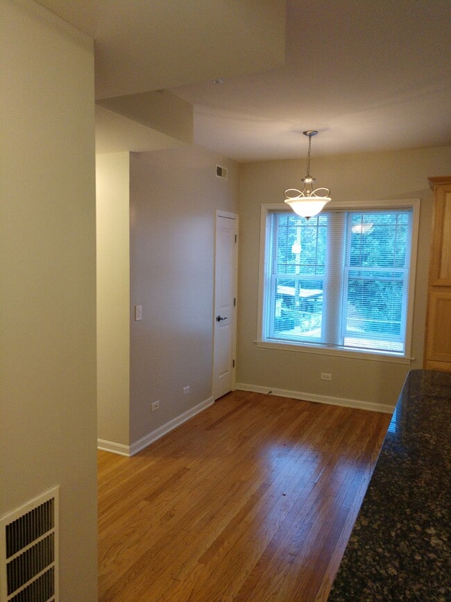 Building Photo - 124 Callan Ave