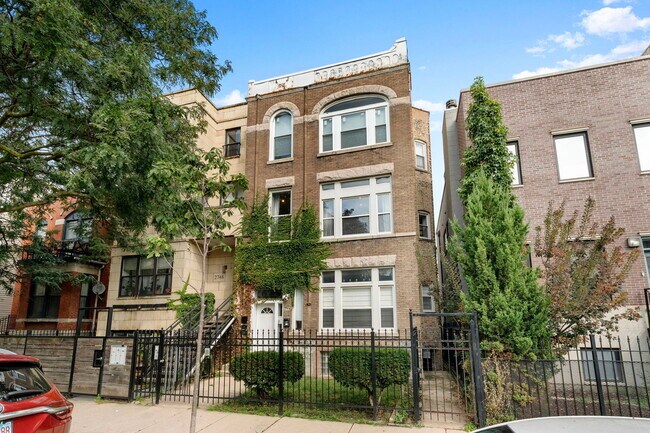 Foto del edificio - 2744 W Haddon Ave
