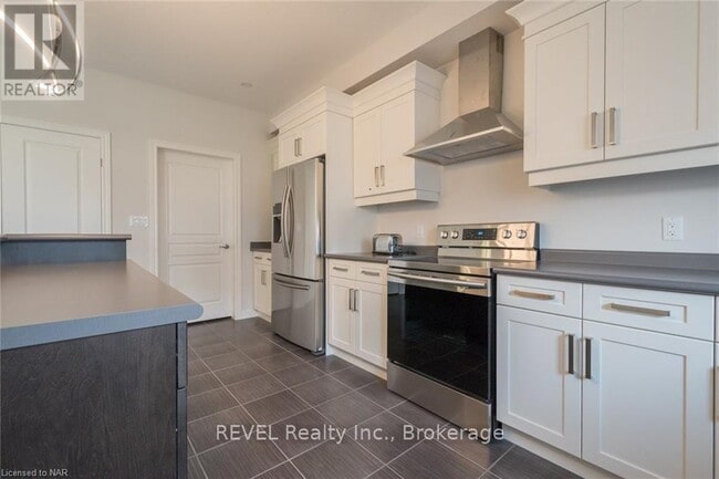 Building Photo - 359 Silverwood Ave