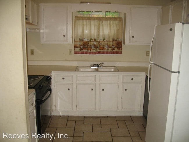 Building Photo - 3 br, 2 bath House - 6241 Old Pascagoula Rd.