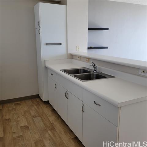 Building Photo - 215 N King St