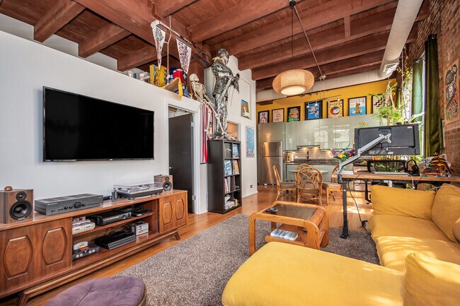 Foto del edificio - 525 N Ada St