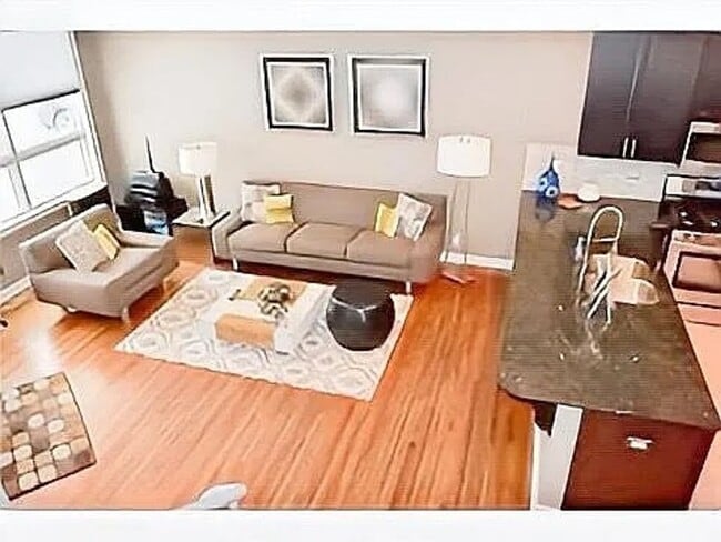 Building Photo - Spacious 2BR Condo in Kansas City