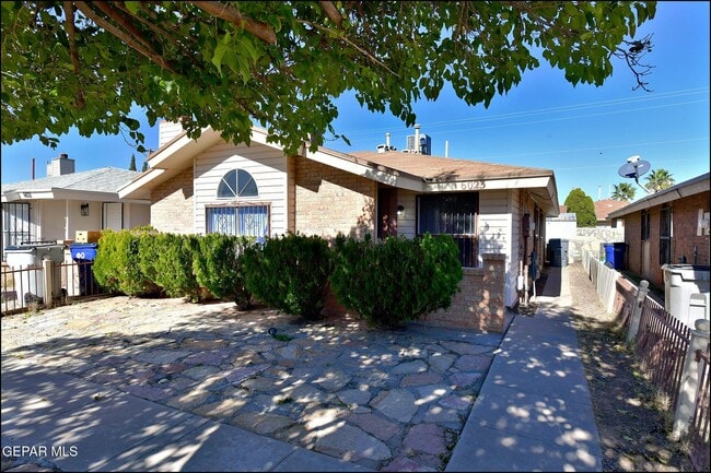 Building Photo - 6023 Bridalveil Dr