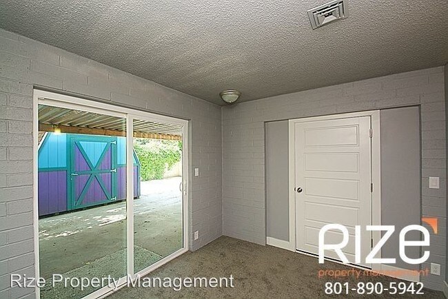 Building Photo - 3 br, 1.5 bath House - 4766 S 4420 W