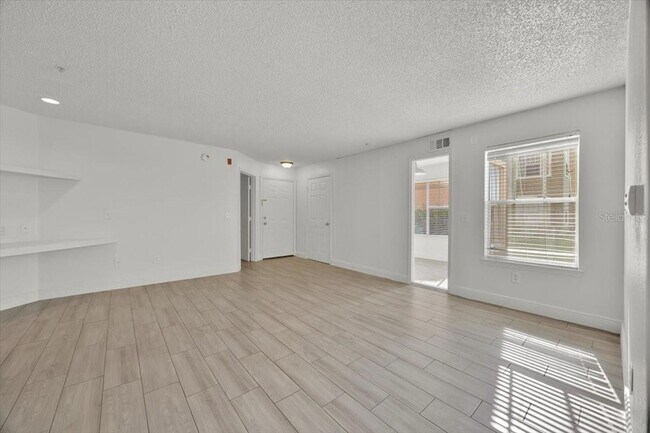 Foto del edificio - 2212 Grand Cayman Ct