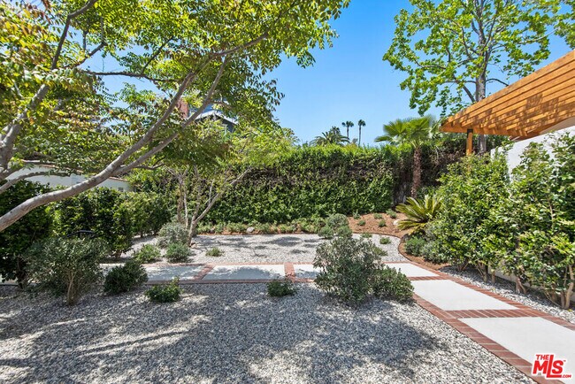 Foto del edificio - 1611 Donaldson St