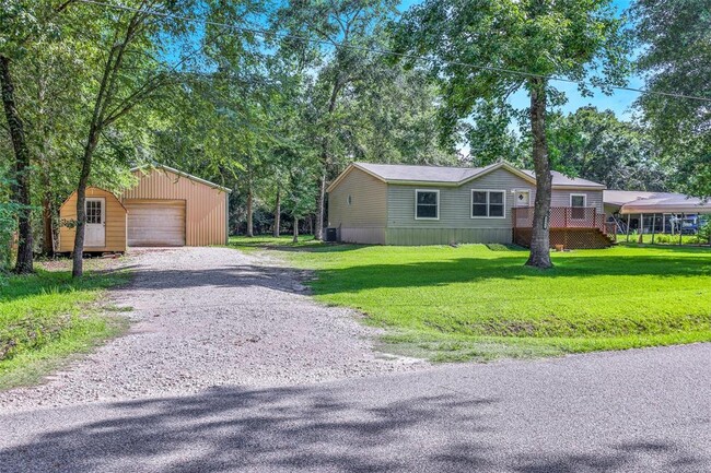 Building Photo - 9081 White Oak Dr