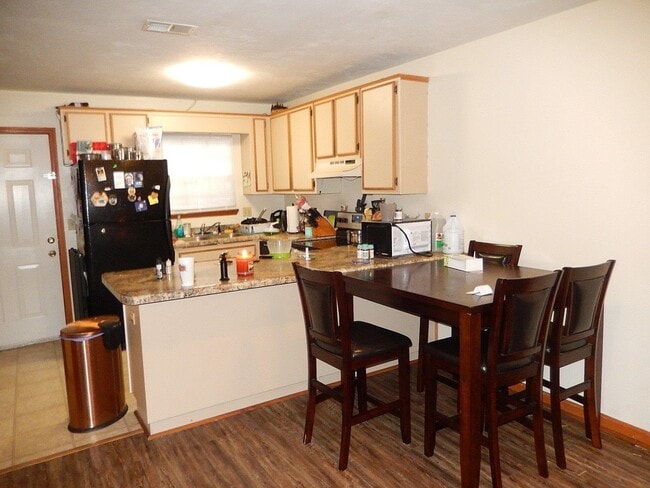 Building Photo - 2303 Hartsfield Way