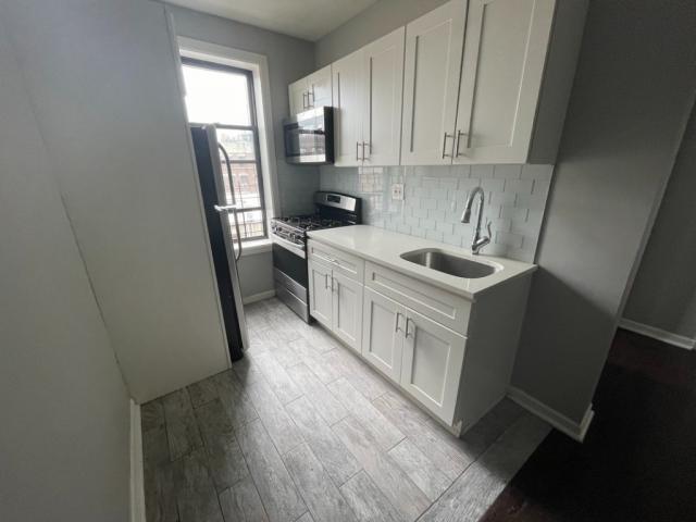 Foto del edificio - 2 bedroom in Bronx NY 10468