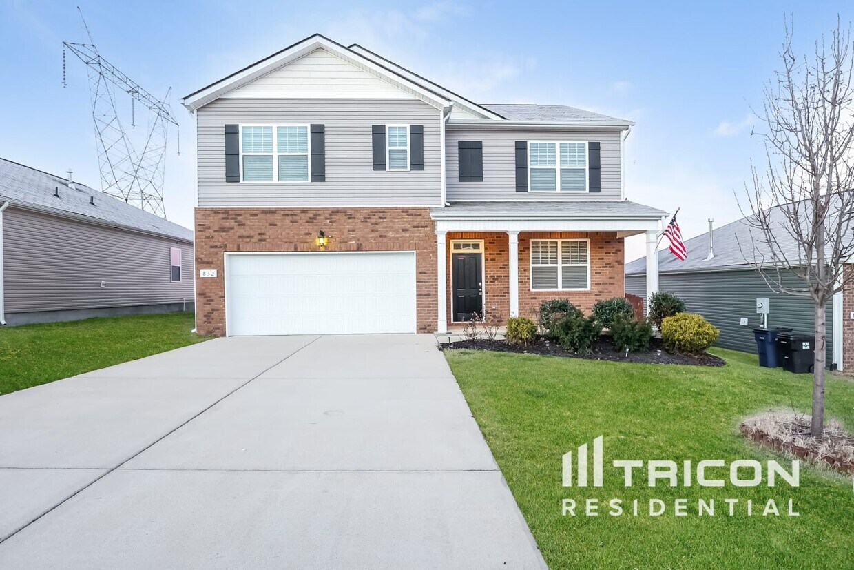 Foto principal - 832 Foxdale Dr