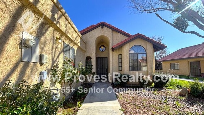 Foto del edificio - 19053 Elm Dr