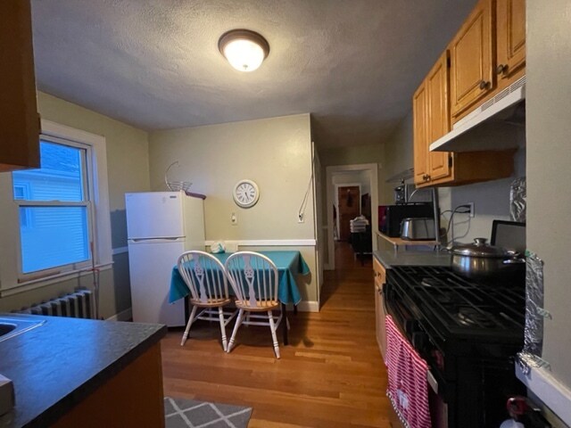 Furnished shared kitchen - 53 Germain Ave