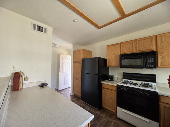 Building Photo - Condo for rent in Horizon Hills