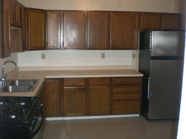 Building Photo - 18 Ardmore Pl