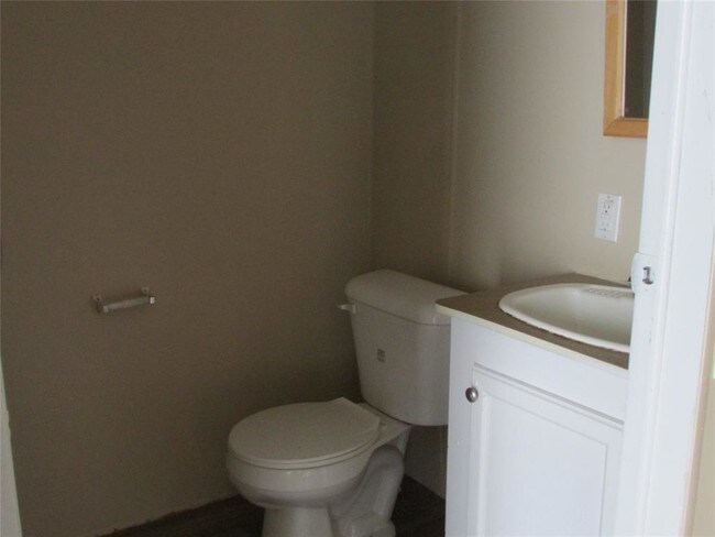 Building Photo - 15190 Paradise Cove Dr