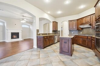 Building Photo - 10504 Prezia Dr