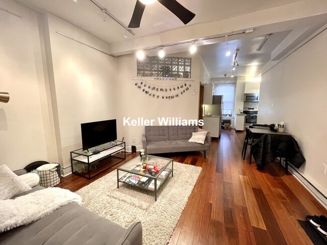 Building Photo - 55 Saint Stephen St