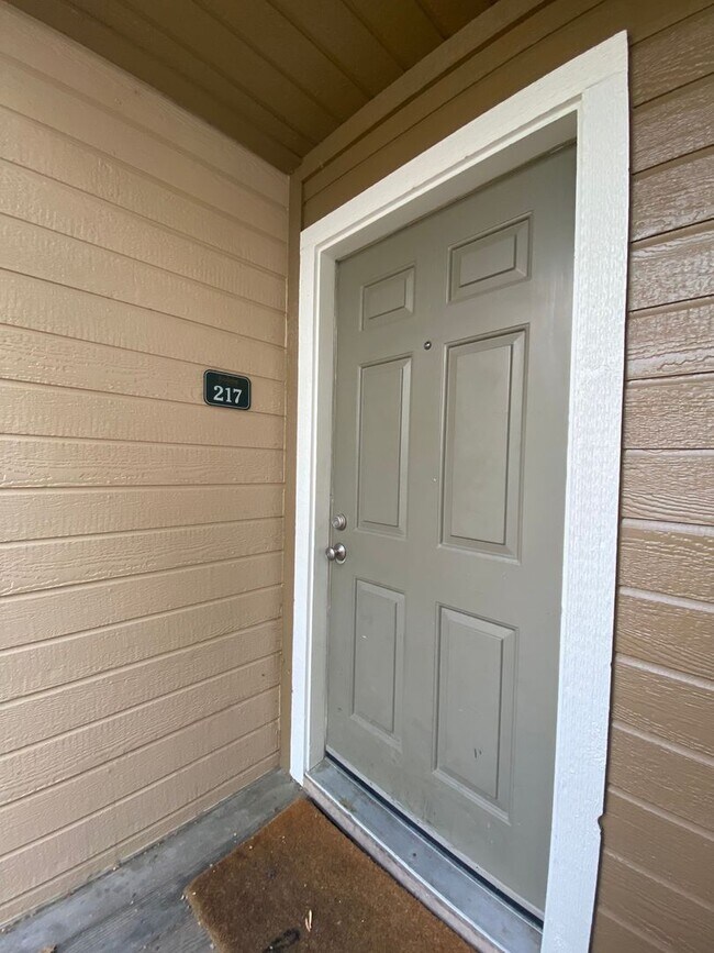 Foto del edificio - 2 Bed/2 Bath Condo - Owner Pays Water, Sew...