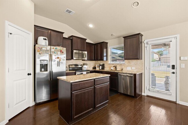 Foto del edificio - 820 Bryce Canyon Dr