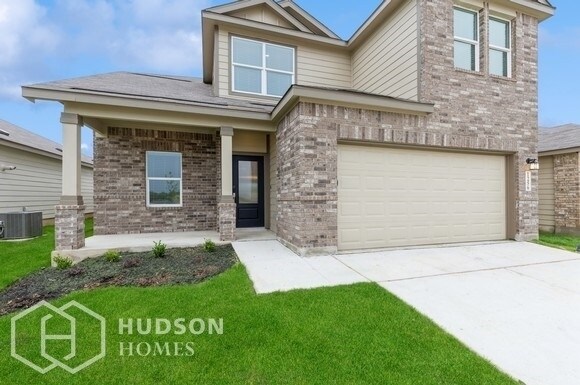 Foto del edificio - NEW CONSTRUCTION! 1256 Treehouse Ln, New B...