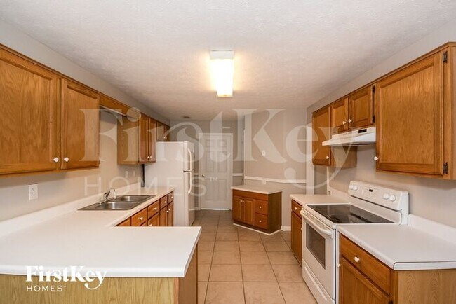 Building Photo - 2720 Ivy Mill Dr
