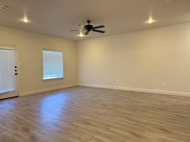 Building Photo - 1708 102nd St
