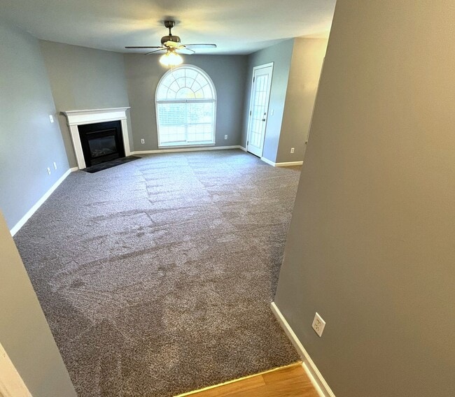 Building Photo - 4702 Pennoak Ln