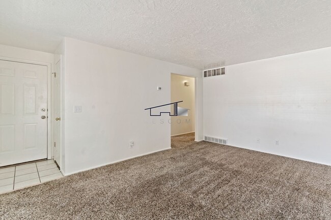 Building Photo - 350 E