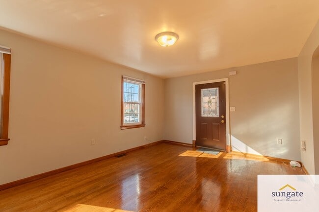 Foto del edificio - 5615 Queens Chapel Rd