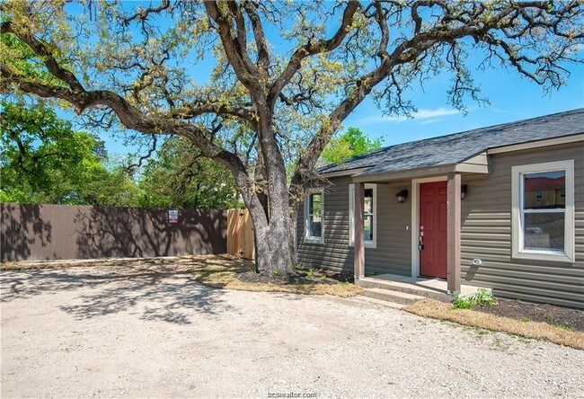 Building Photo - 603 Wellborn Rd