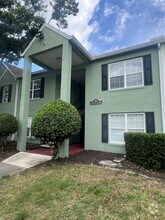 Building Photo - 2025 Dixie Belle Dr