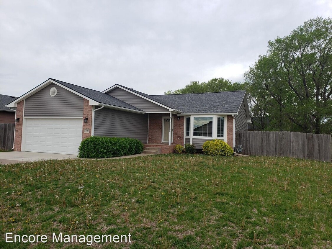 Primary Photo - 3 br, 3 bath House - 1923 S Leeanne Ln