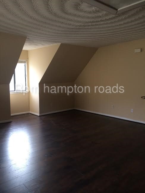 Foto del edificio - 322 Ashlawn Dr