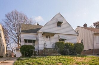 Building Photo - 4853 E 90th St