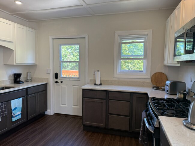 Foto del edificio - 71 Willard Ave