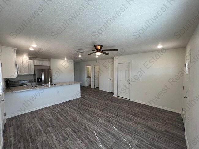 Building Photo - 2130 Bobwhite Ct