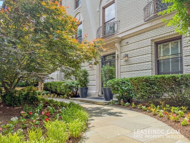 Foto del edificio - 2310 Ashmead Pl NW
