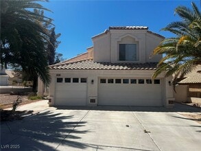 Building Photo - 289 Vallarte Dr