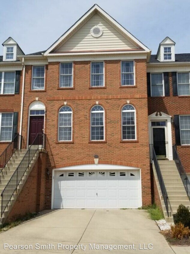 Primary Photo - 3 br, 2.5 bath House - 42902 Overly Square
