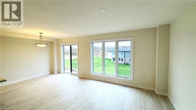 Building Photo - 375 Benninger Dr