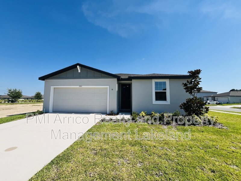 Foto principal - 1061 Oak Vly Dr