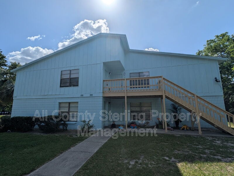 Primary Photo - 2404 SW 31st Pl