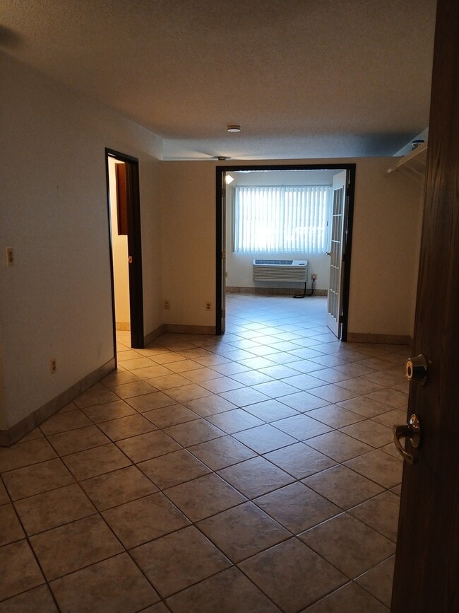 Foto del edificio - 3305 Sunset Ave