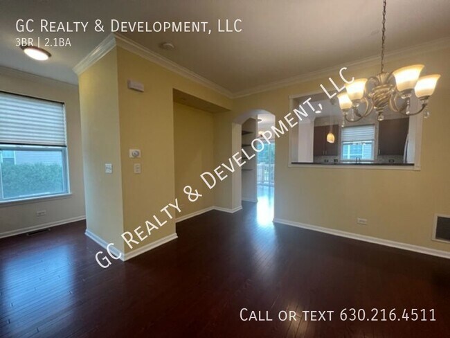 Building Photo - ***LEXINGTON PARK / 2162 SF FT END UNIT / ...