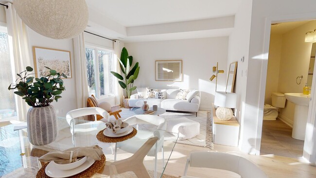 Photo du bâtiment - Luxury Rental: Rooftop Oasis & Serene Cons...