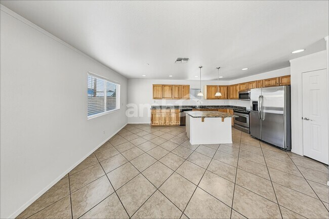 Building Photo - 17522 W Calavar Rd