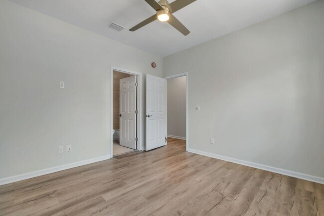 Foto del edificio - 2022 Trimble Rd